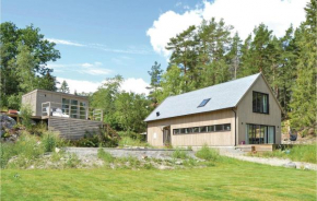 Awesome home in Muskö w/ WiFi and 4 Bedrooms